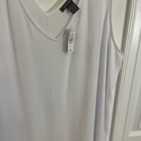 Ashley Stewart White Sleeveless V-Neck Blouse - Size 26/28  New with tags - Picture 1 of 12